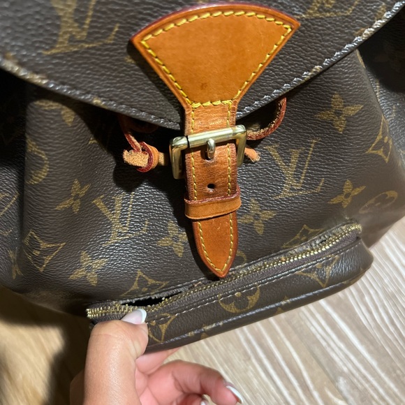 Louis Vuitton Monogram Montsouris Small Backpack - Picture 4 of 4